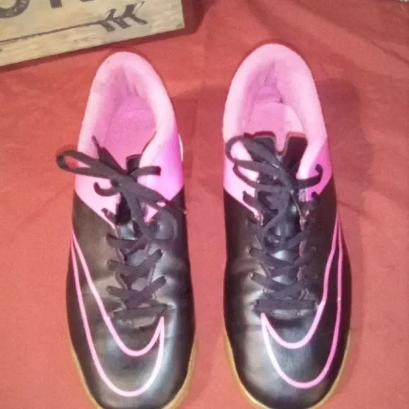 Nike Mercurial Indoor Shoes - Picture 5 of 7